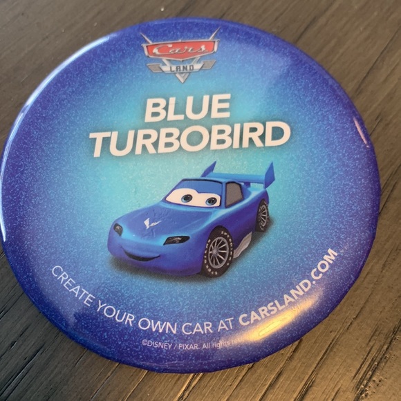 Set of 3 Disneyland Carsland button/pins - Picture 4 of 5